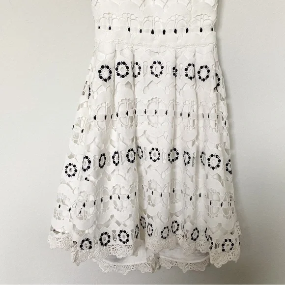 Lovers + Friends Forget Me Not White Floral Crochet Mini Dress Boho Sz Small - Picture 6 of 12